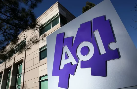 ای او ال (AOL)